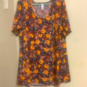 LuLaRoe PERFECT T. Gently worn! 2XL